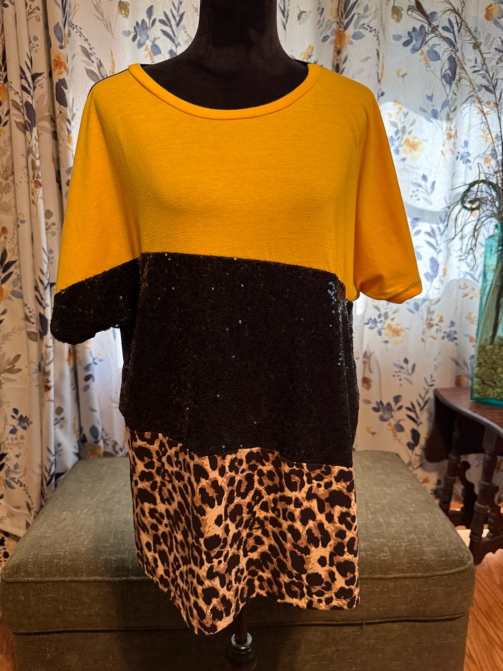 Women’s Colorblock Sequin Tunic Top - Mustard, Black & Leopard